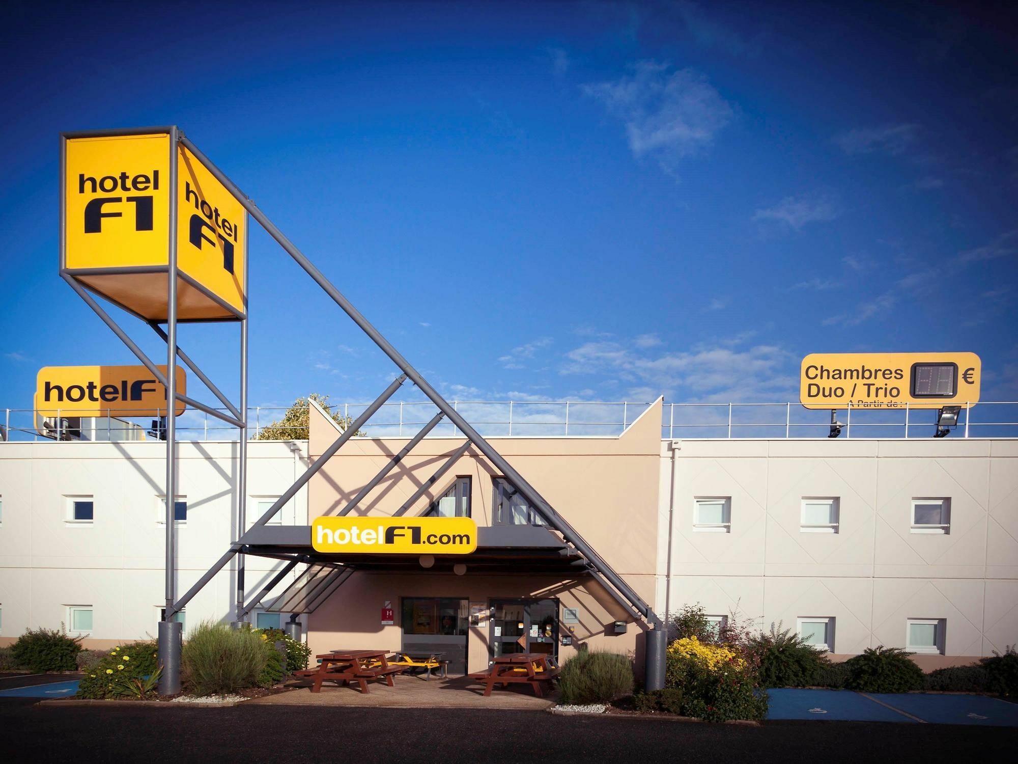 Hotelf1 Saint Witz A1 Hotel Exterior foto