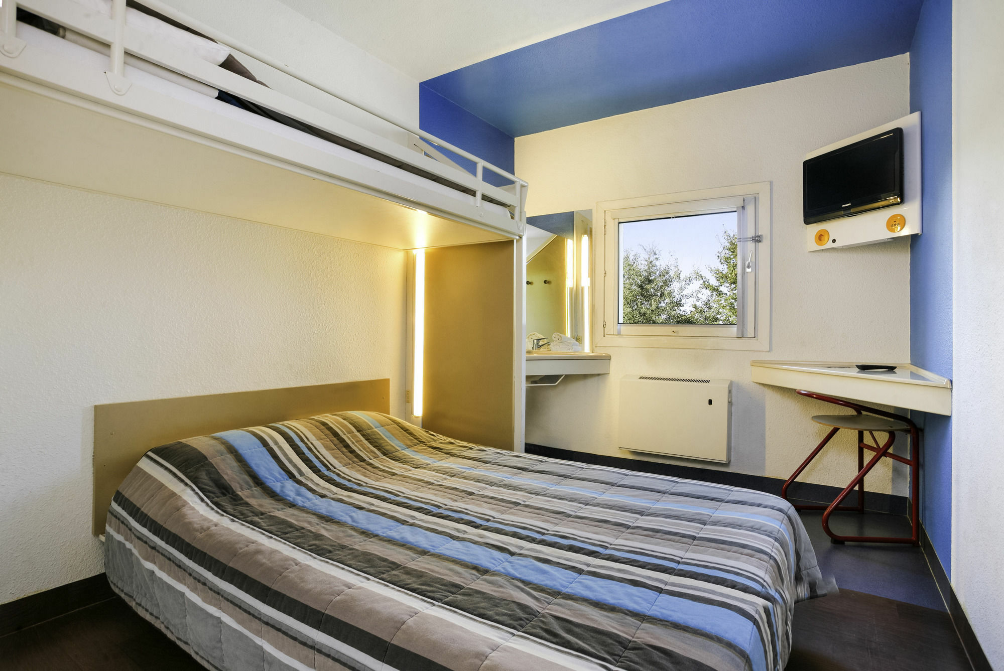 Hotelf1 Saint Witz A1 Hotel Exterior foto